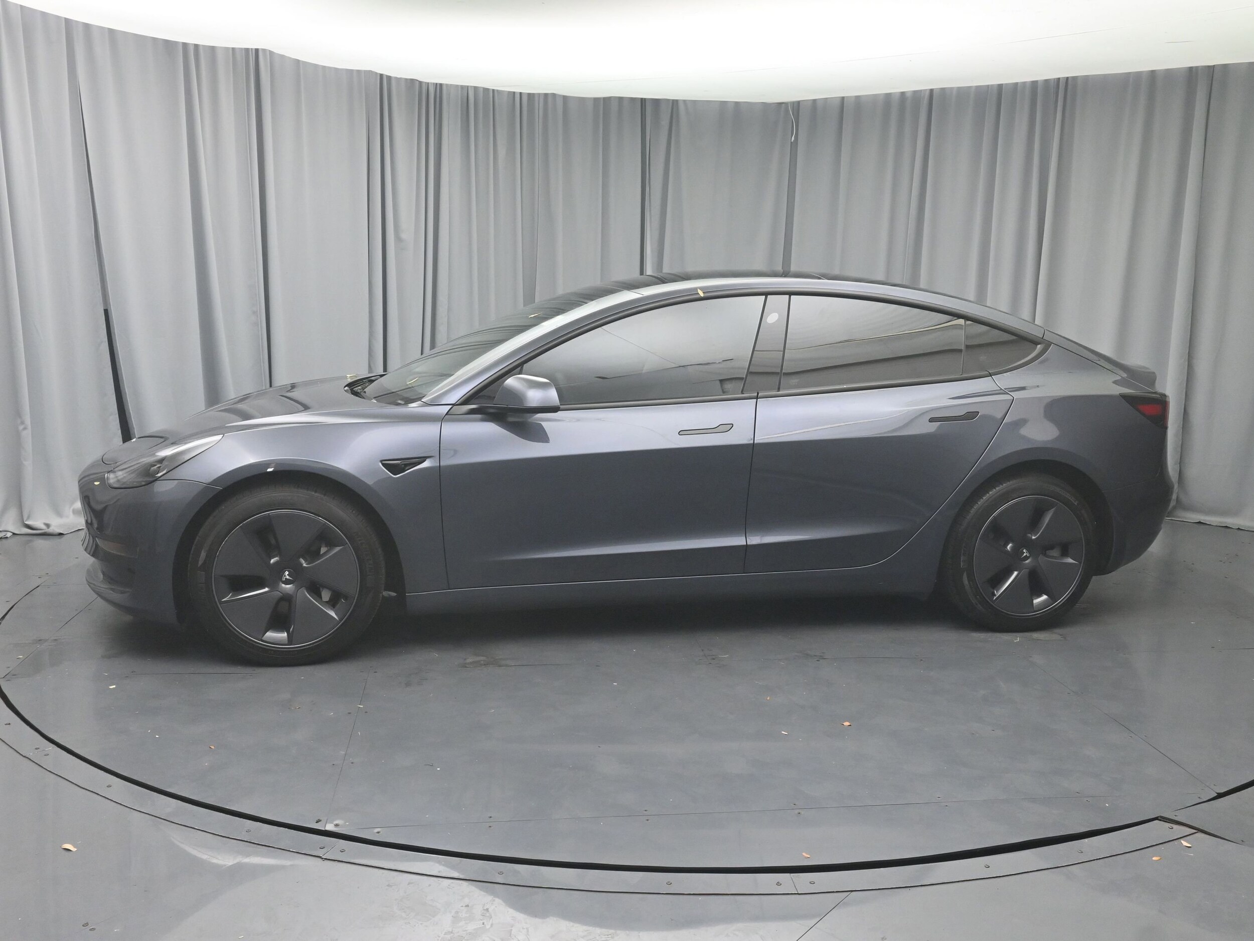 2023 Tesla Model 3 photo 3