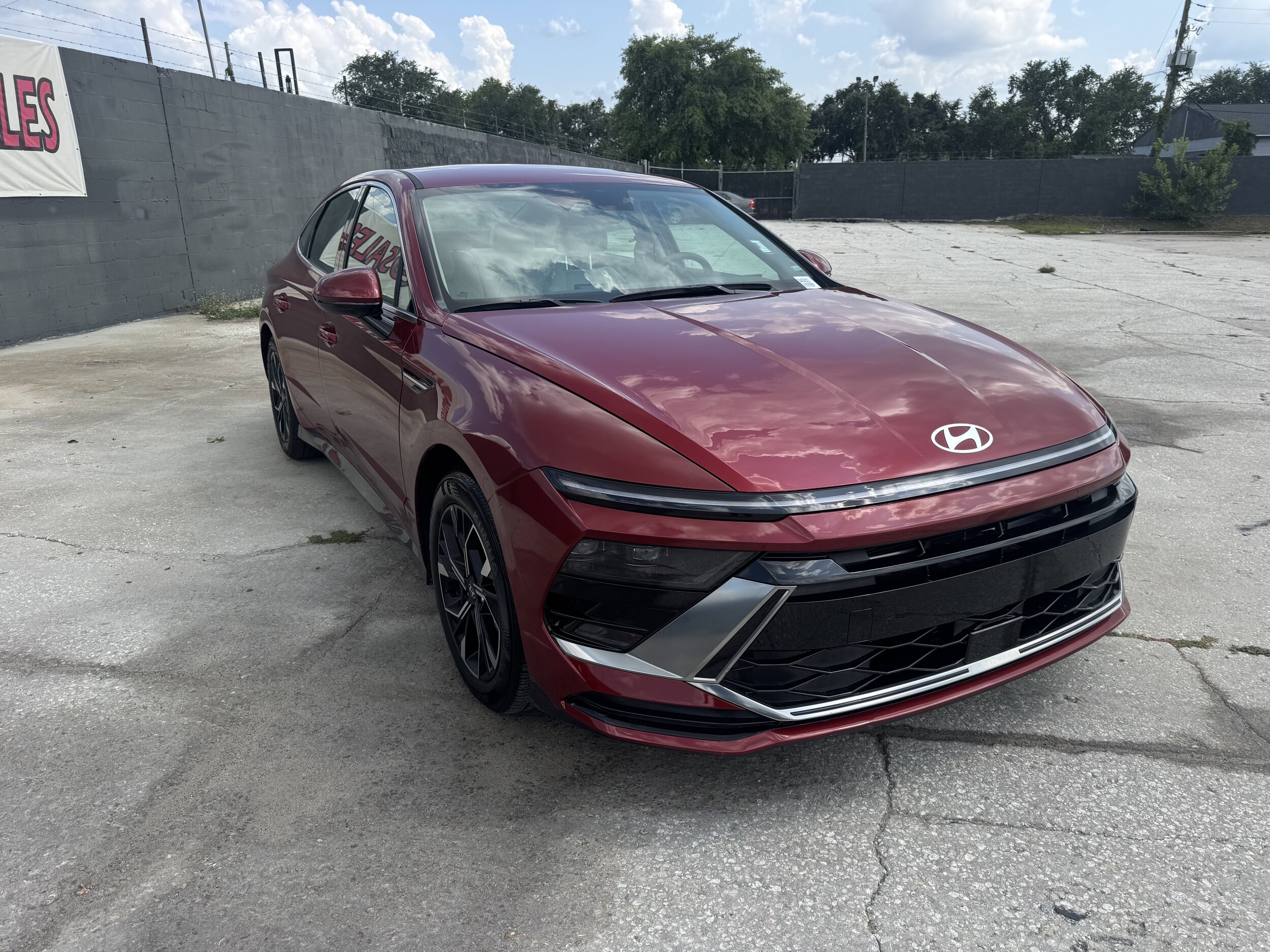 2025 Hyundai Sonata SEL photo 2