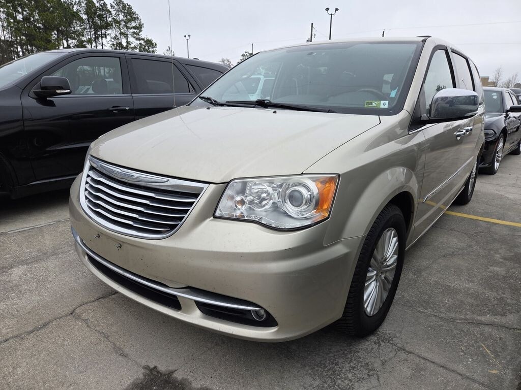 Used 2014 Chrysler Town & Country Limited Van