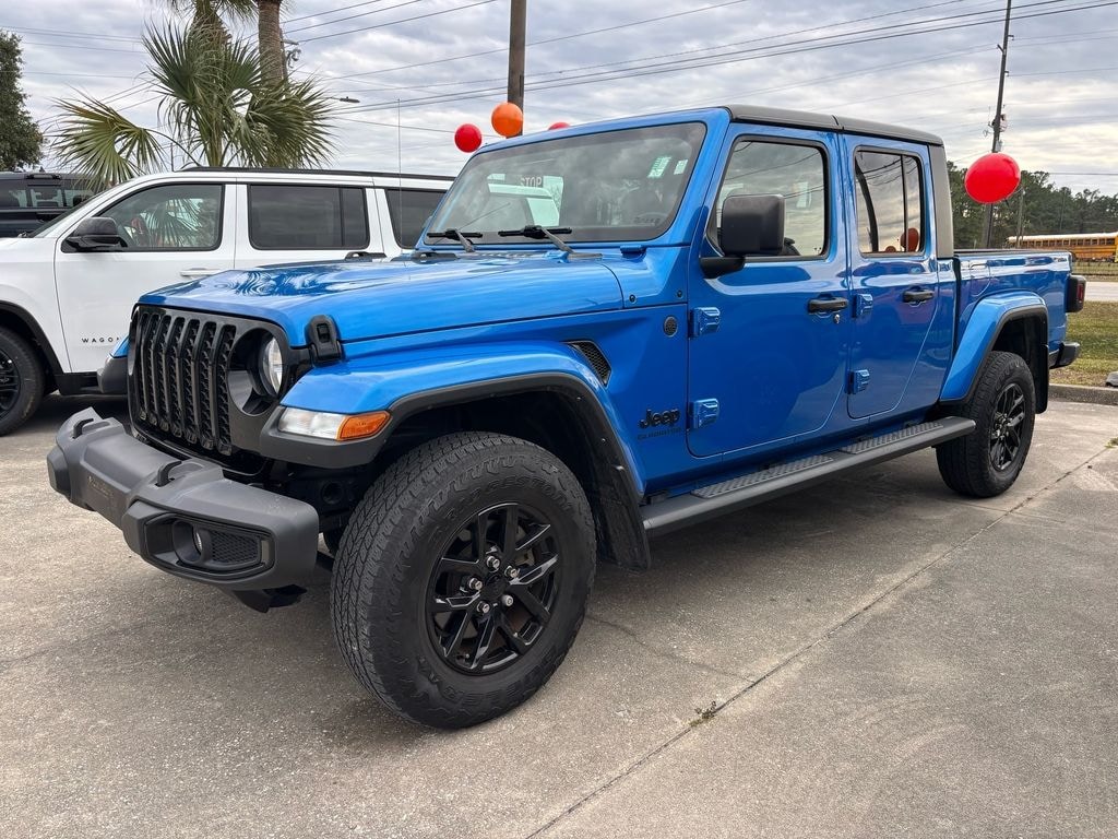 Used 2022 Jeep Gladiator Sport Truck Crew Cab