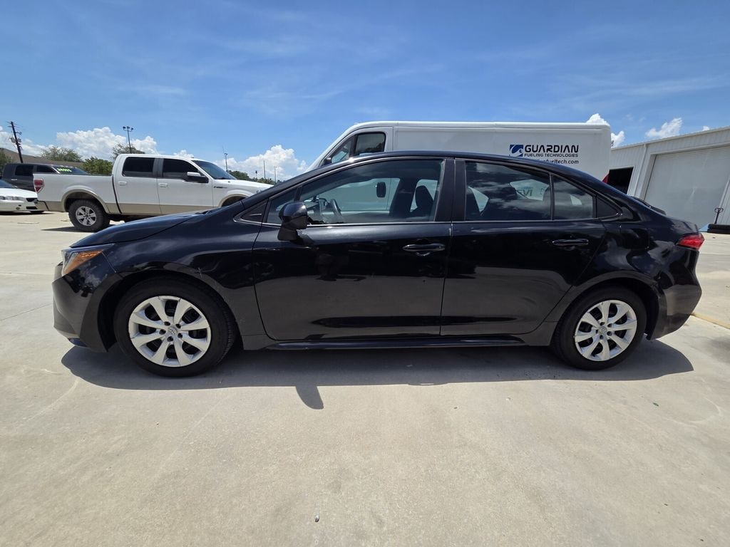 Used 2022 Toyota Corolla LE Sedan