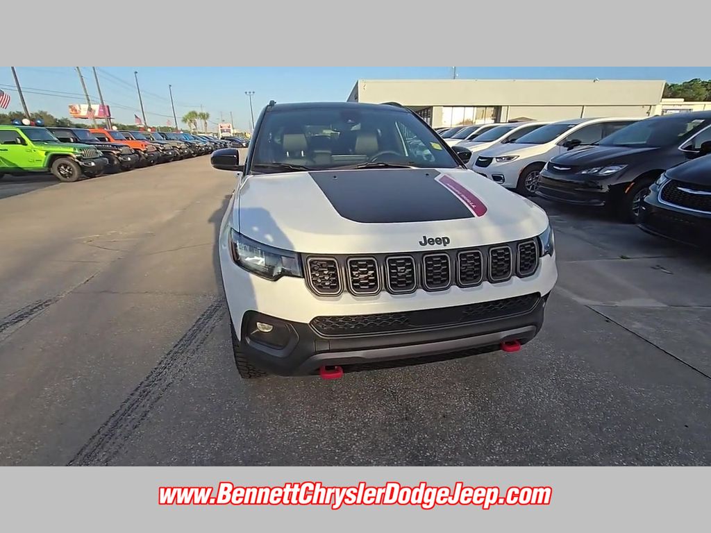 2025 Jeep Compass Trailhawk - Photo 18