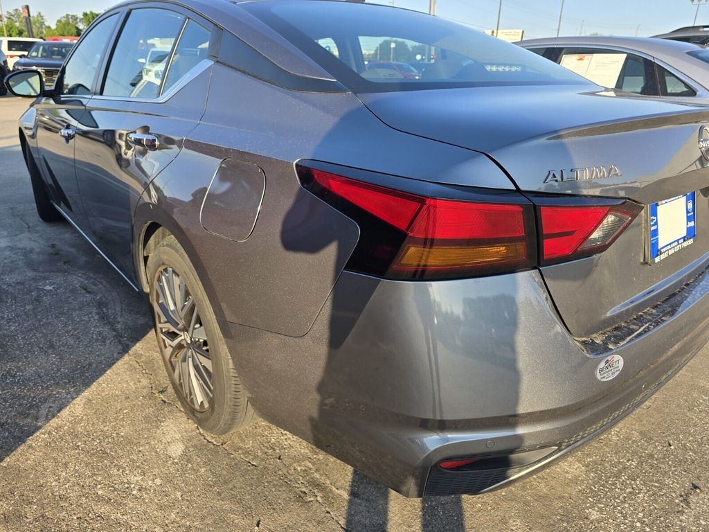 Used 2023 Nissan Altima 2.5 SV Sedan