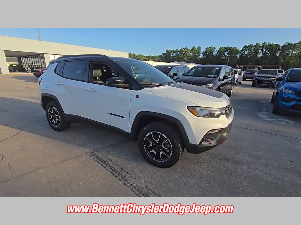 2025 Jeep Compass Trailhawk - Photo 40
