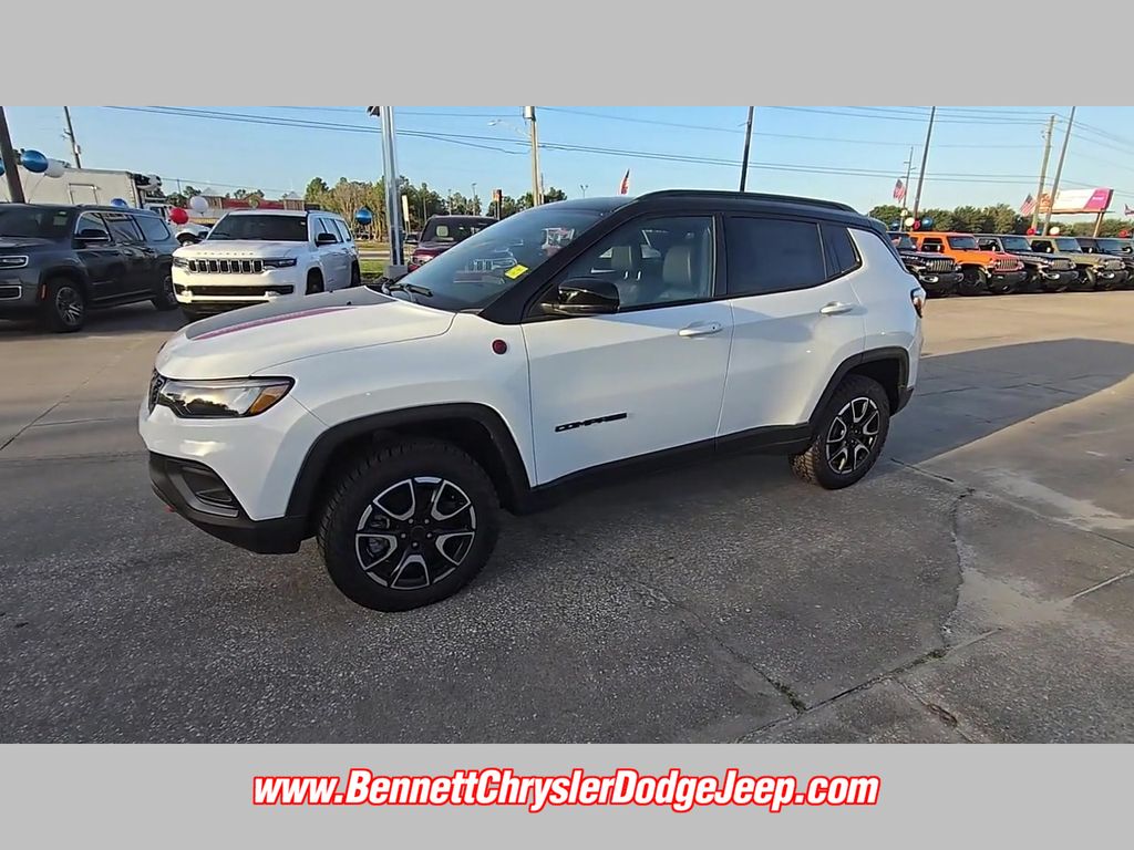 2025 Jeep Compass Trailhawk - Photo 23