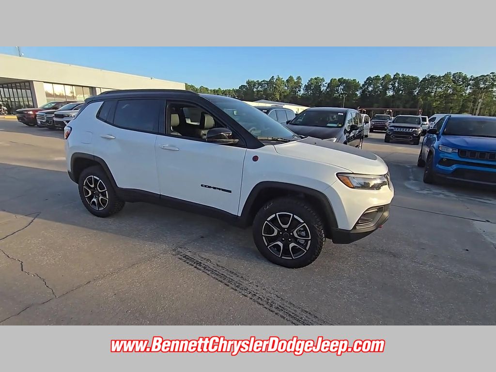 2025 Jeep Compass Trailhawk - Photo 39