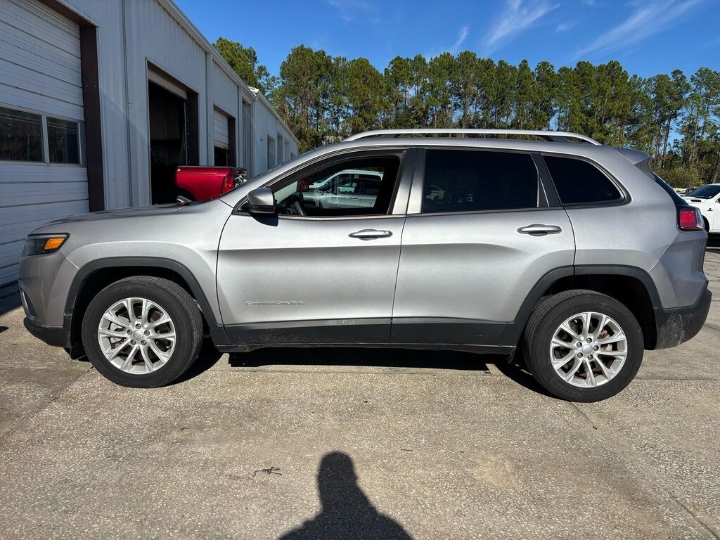 Used 2021 Jeep Cherokee Latitude SUV