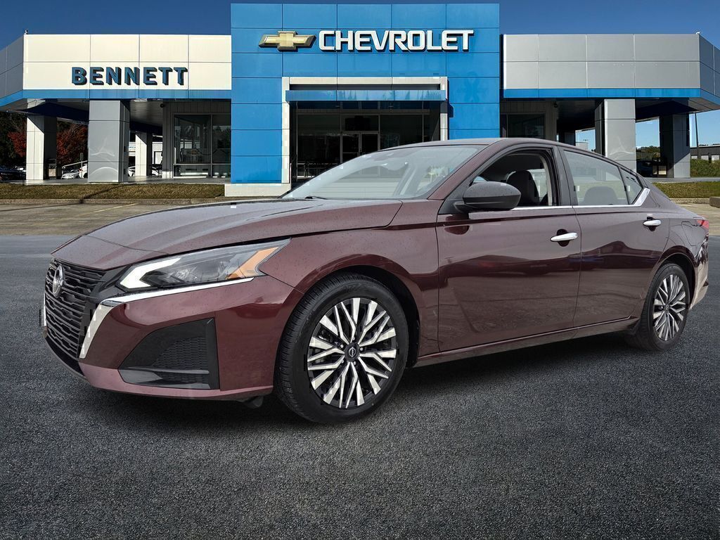 Used 2024 Nissan Altima SV with VIN 1N4BL4DV8RN360023 for sale in Kingsland, GA