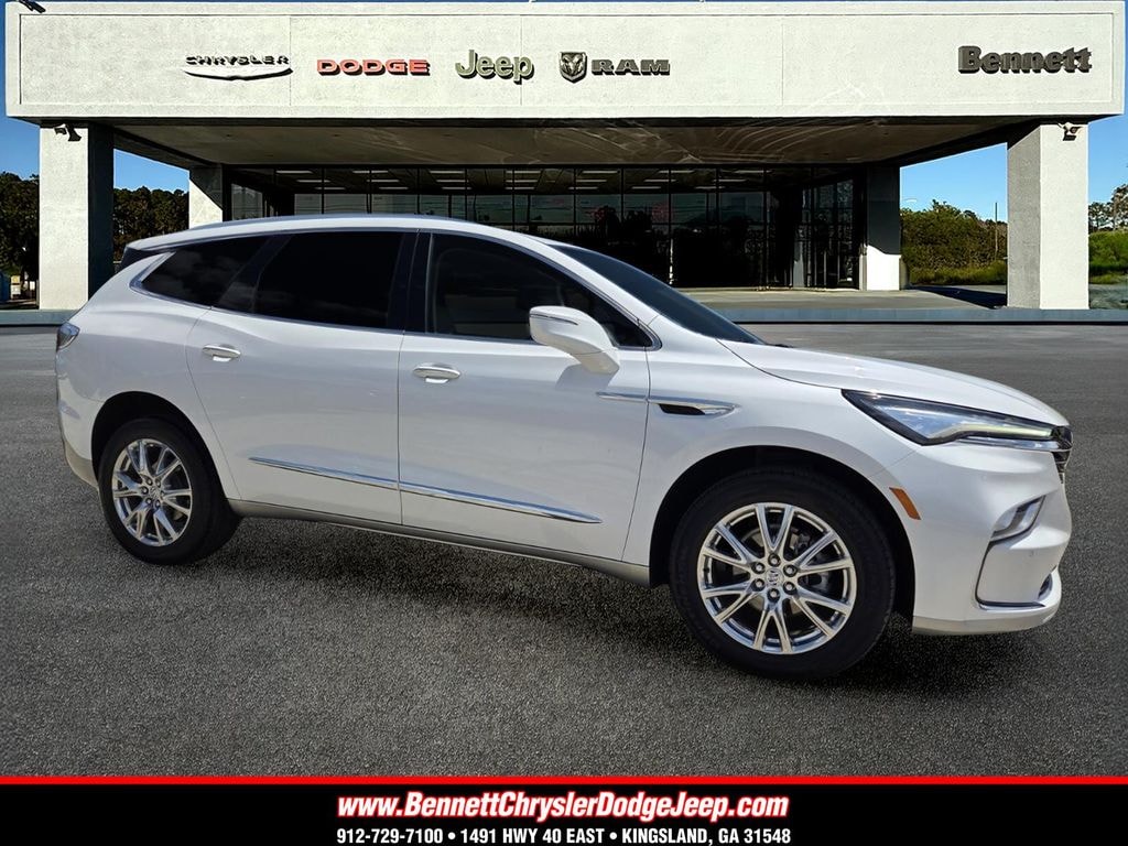 Used 2023 Buick Enclave Essence SUV