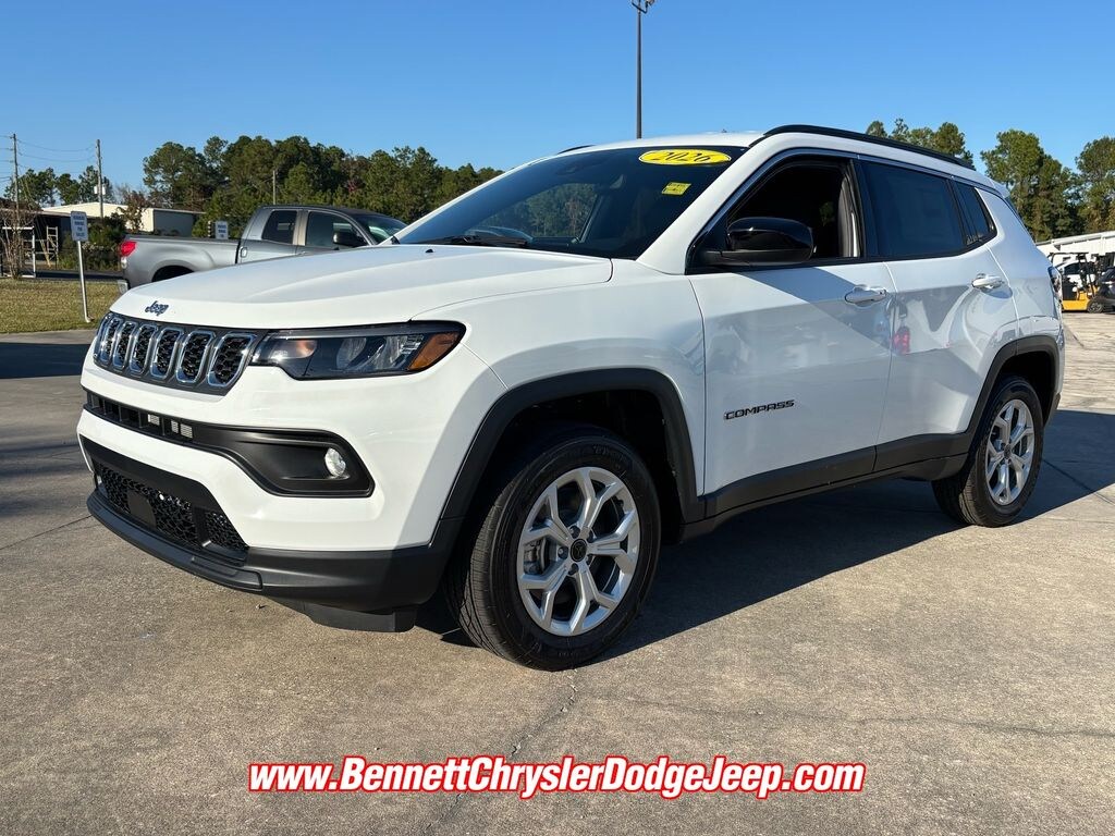 New 2026 Jeep Compass LATITUDE ALTITUDE 4X4 Sport Utility