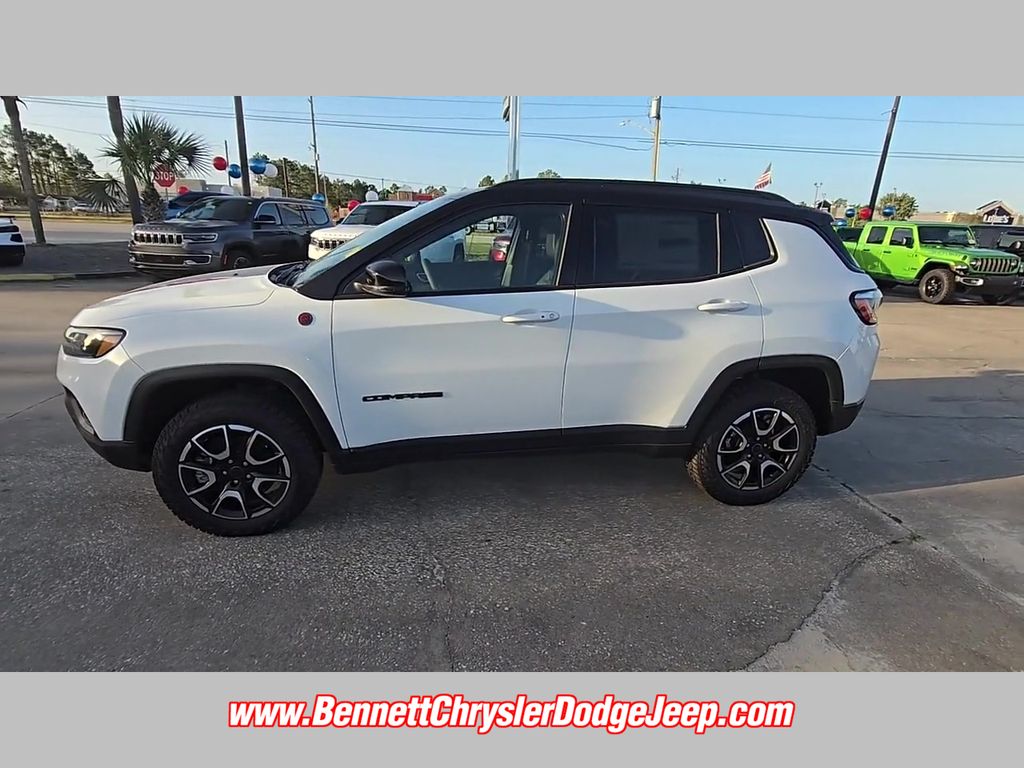 2025 Jeep Compass Trailhawk - Photo 25