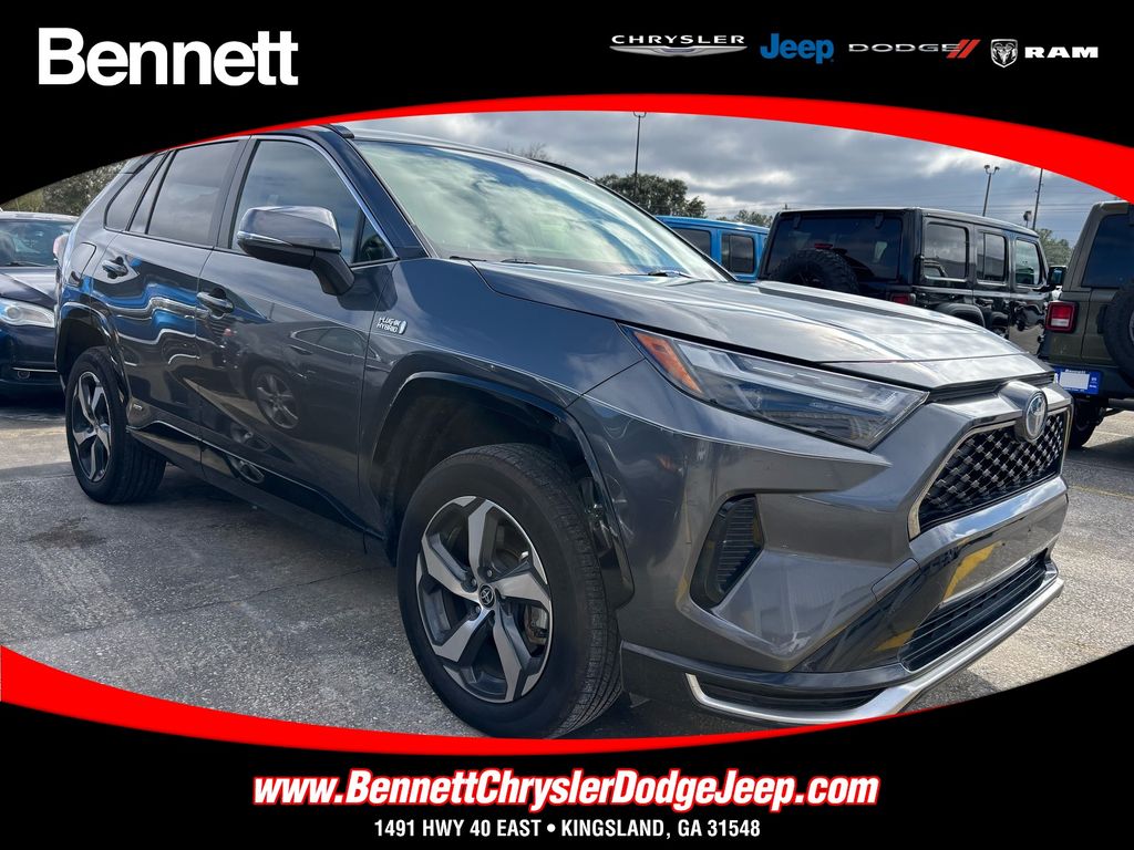 2022 Toyota RAV4 SE's photo