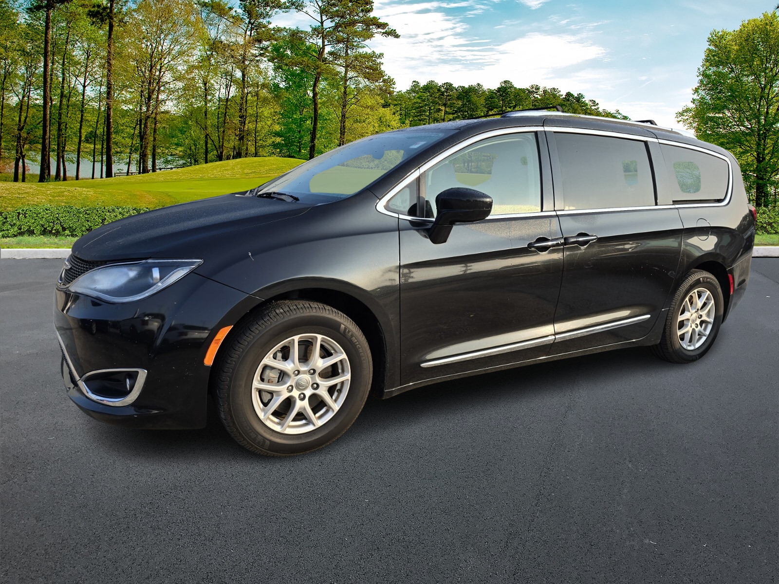 Used 2020 Chrysler Pacifica Touring L with VIN 2C4RC1BG2LR173379 for sale in Kingsland, GA