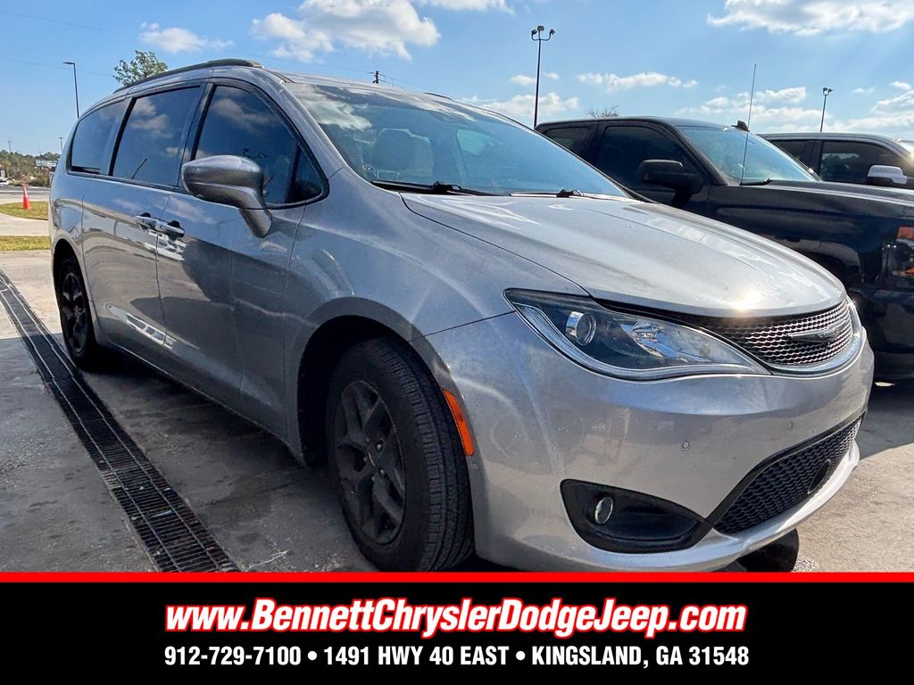 2020 Chrysler Pacifica Touring L Plus's photo