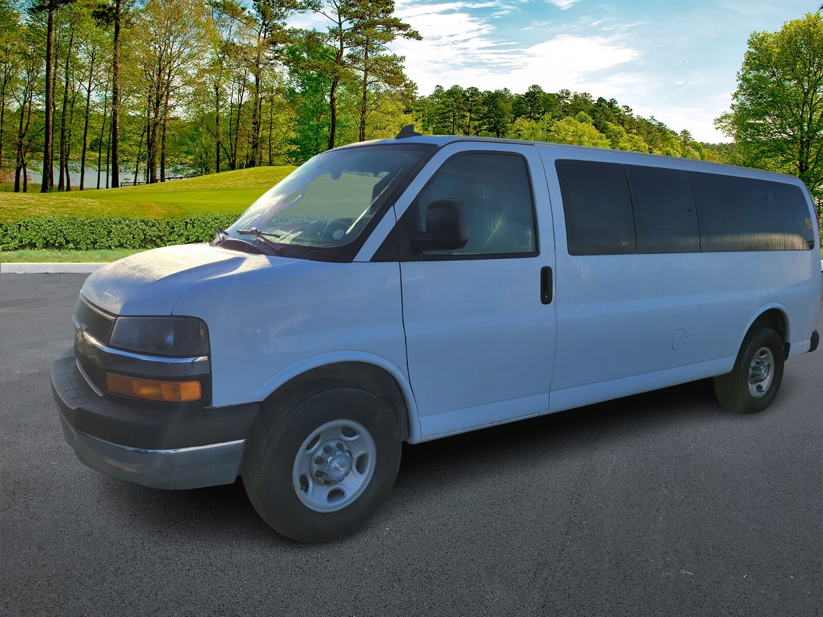 Used 2017 Chevrolet Express Passenger LS with VIN 1GAZGPFG3H1130269 for sale in Kingsland, GA