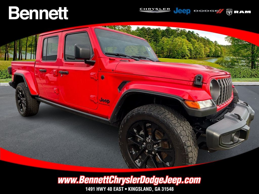 Used 2024 Jeep Gladiator Sport Truck Crew Cab