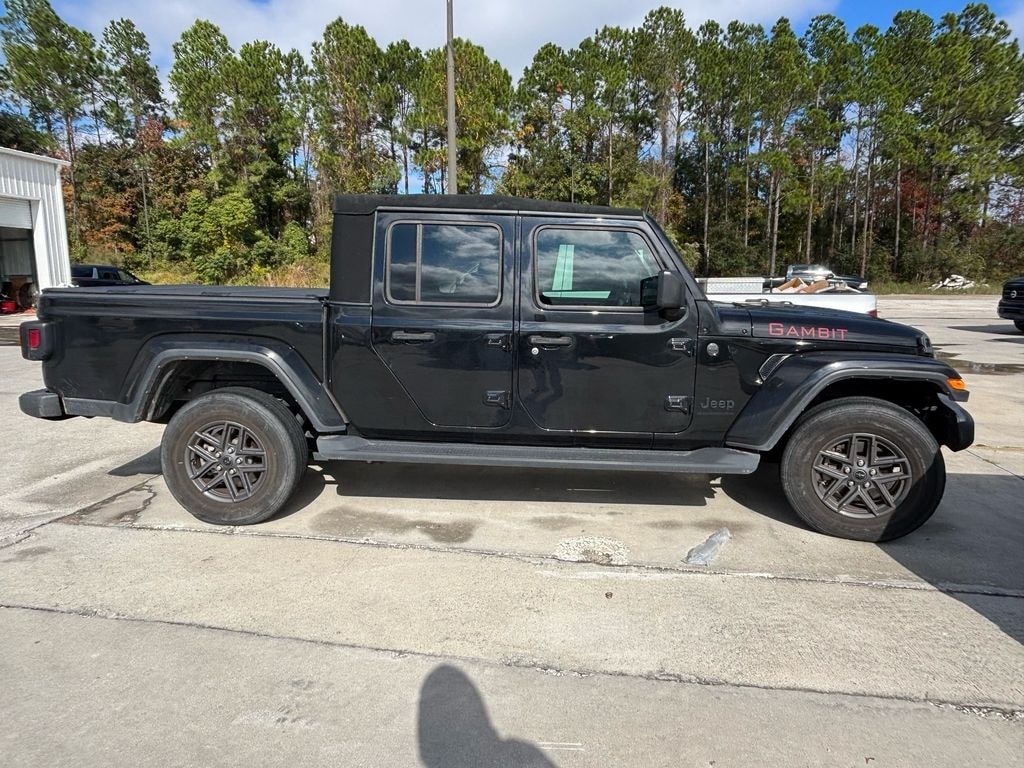 Used 2024 Jeep Gladiator Sport Truck Crew Cab