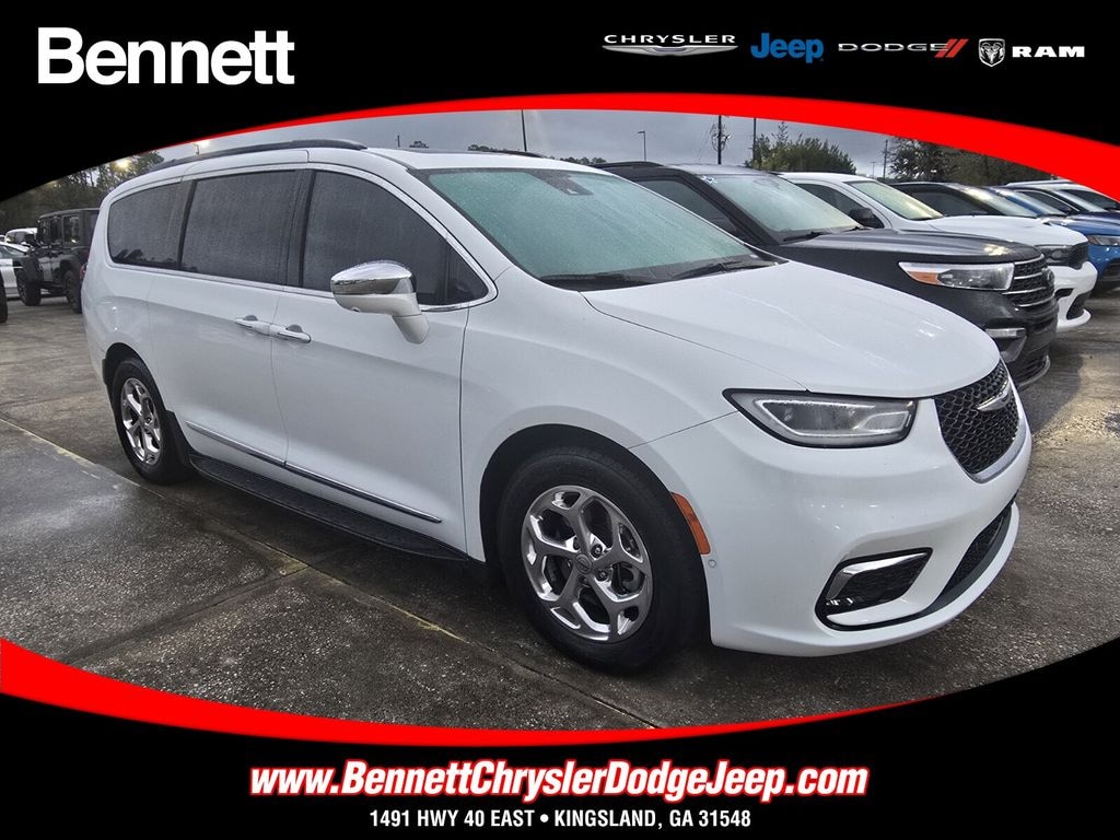 Used 2022 Chrysler Pacifica Limited Van Passenger Van