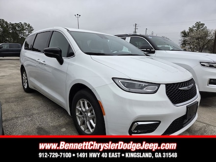 2025 Chrysler Pacifica Select Van Passenger Van
