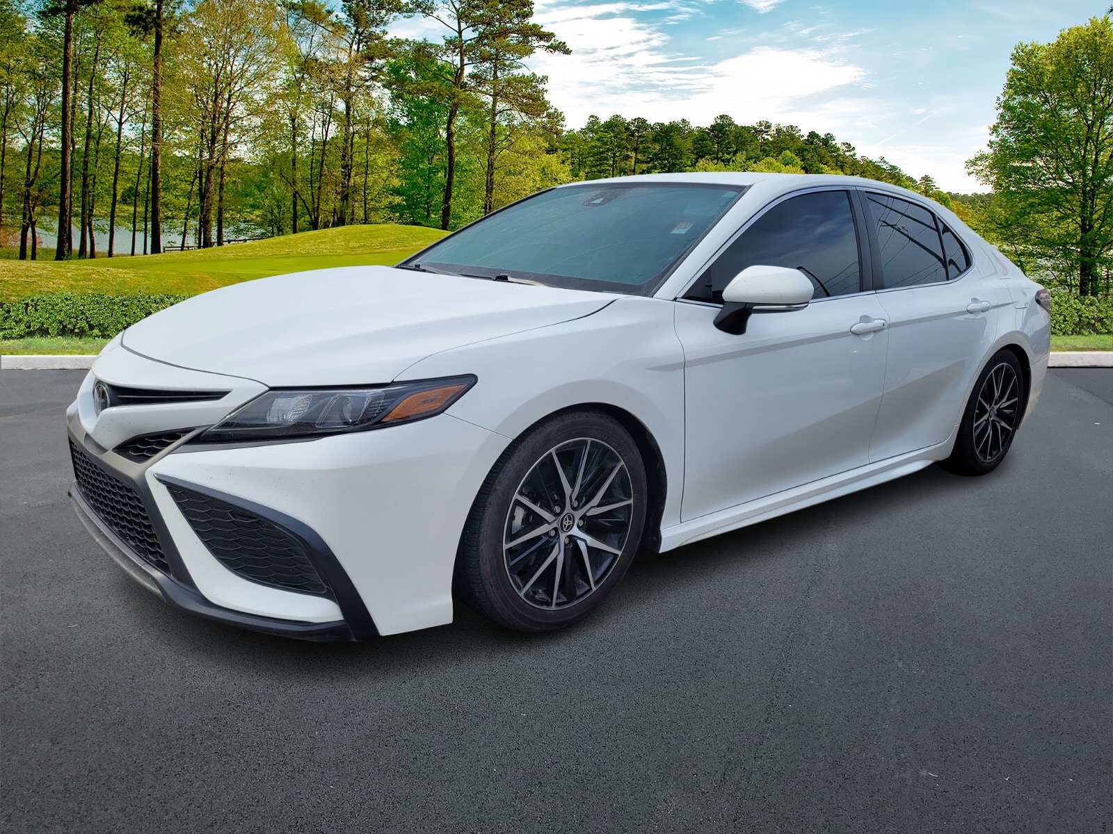 Used 2024 Toyota Camry SE with VIN 4T1T11AK5RU876161 for sale in Kingsland, GA