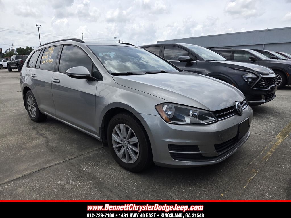 2016 Volkswagen Golf SportWagen TSI S Auto's photo