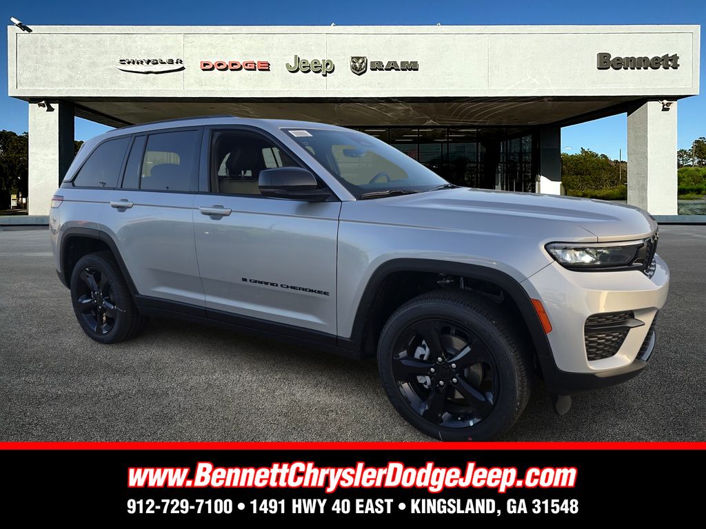 2025 Jeep Grand Cherokee Altitude's photo