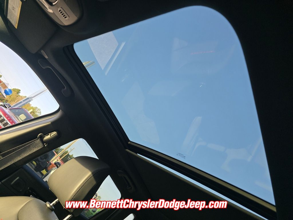 2025 Jeep Compass Trailhawk - Photo 10