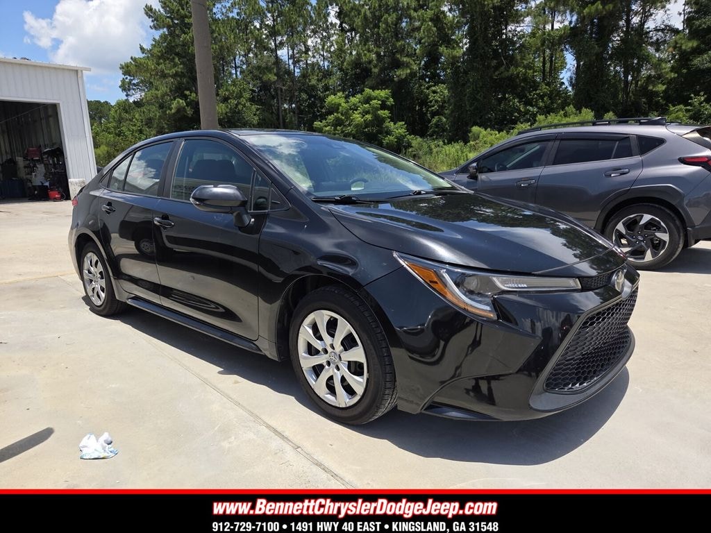 Used 2022 Toyota Corolla LE Sedan