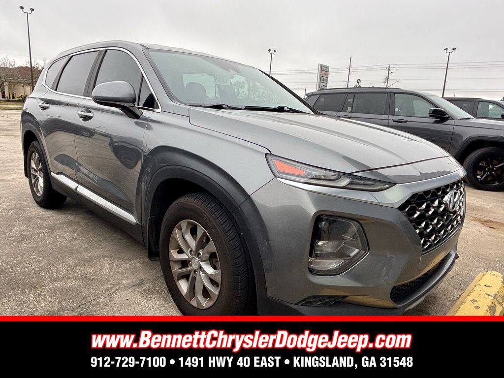 2019 Hyundai Santa Fe SE's photo