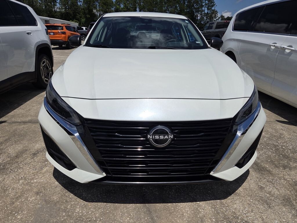 Used 2024 Nissan Altima 2.5 SV Sedan
