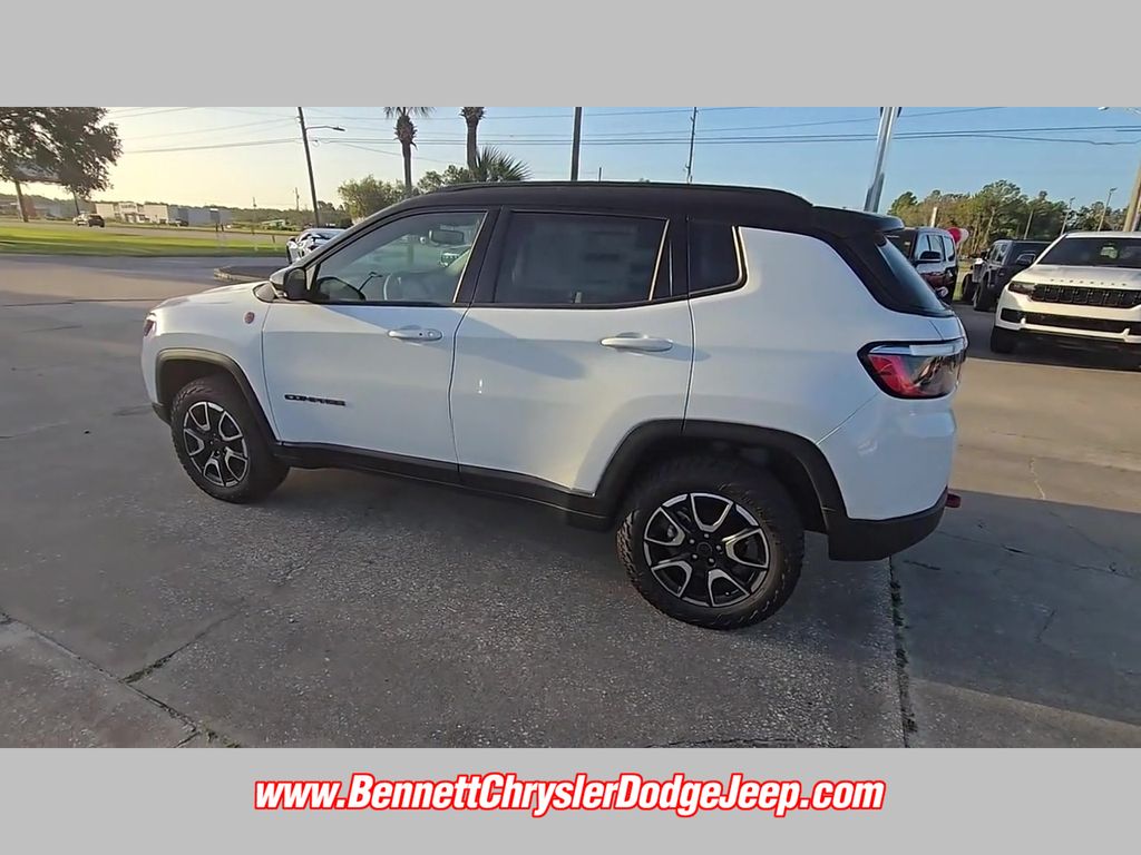 2025 Jeep Compass Trailhawk - Photo 28