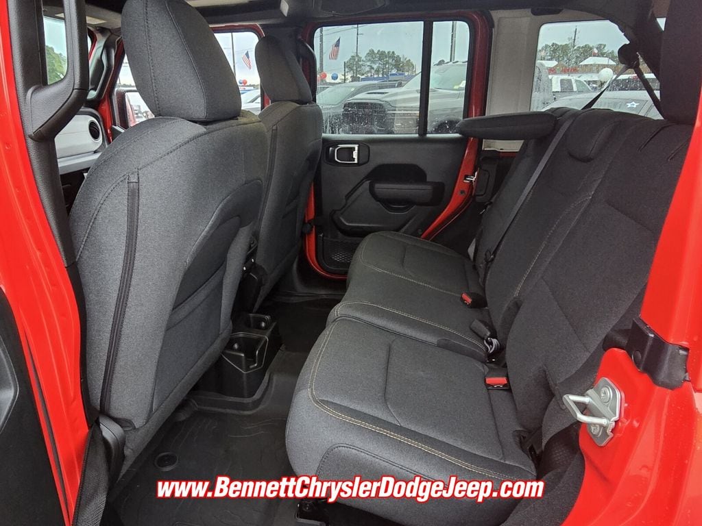 2026 Jeep Wrangler 4-Door Willys - Photo 6