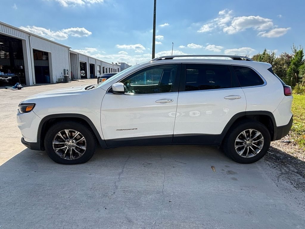 Used 2019 Jeep Cherokee Latitude Plus FWD SUV