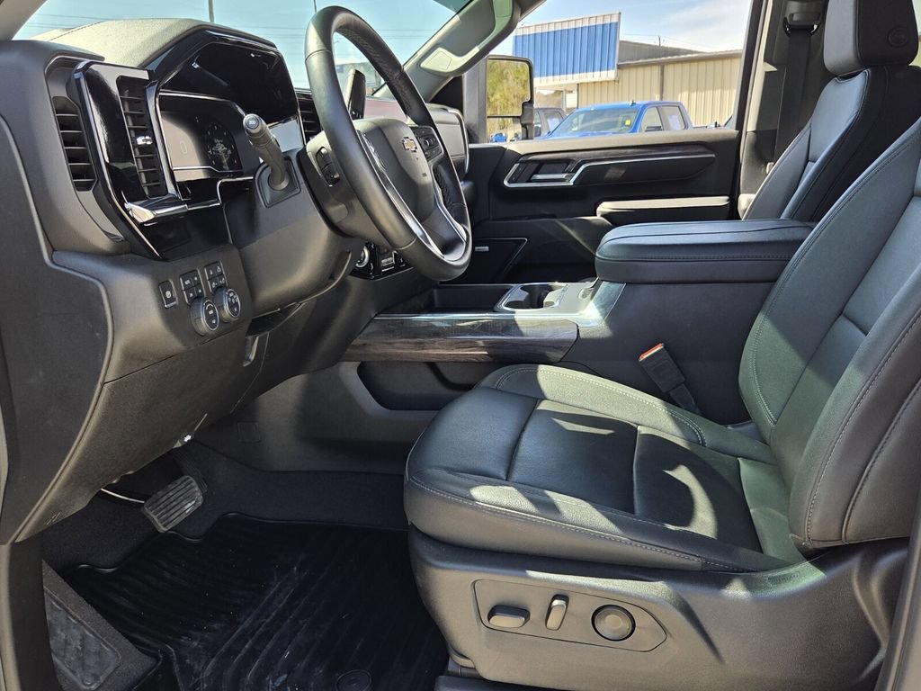 2024 Chevrolet Silverado 2500HD LTZ - Photo 14