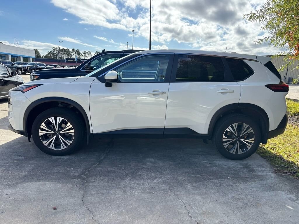 Used 2023 Nissan Rogue SV