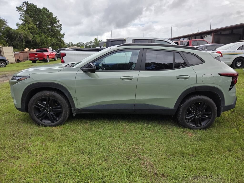 Used 2025 Chevrolet Trax Activ SUV