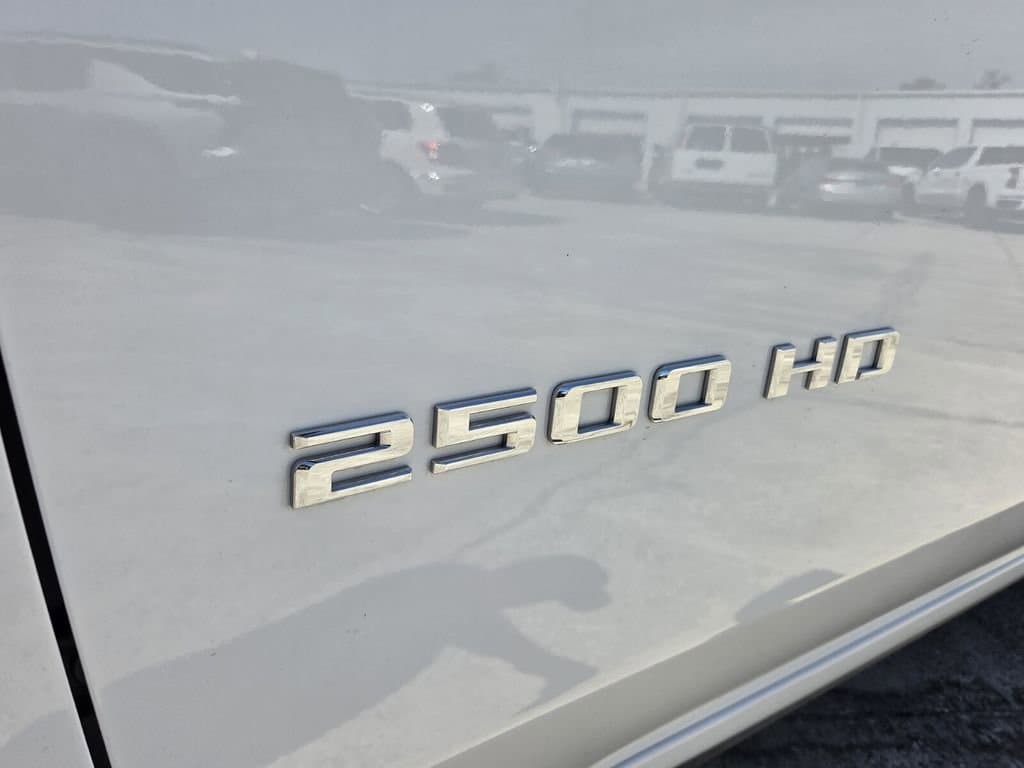 2024 Chevrolet Silverado 2500HD LTZ - Photo 13
