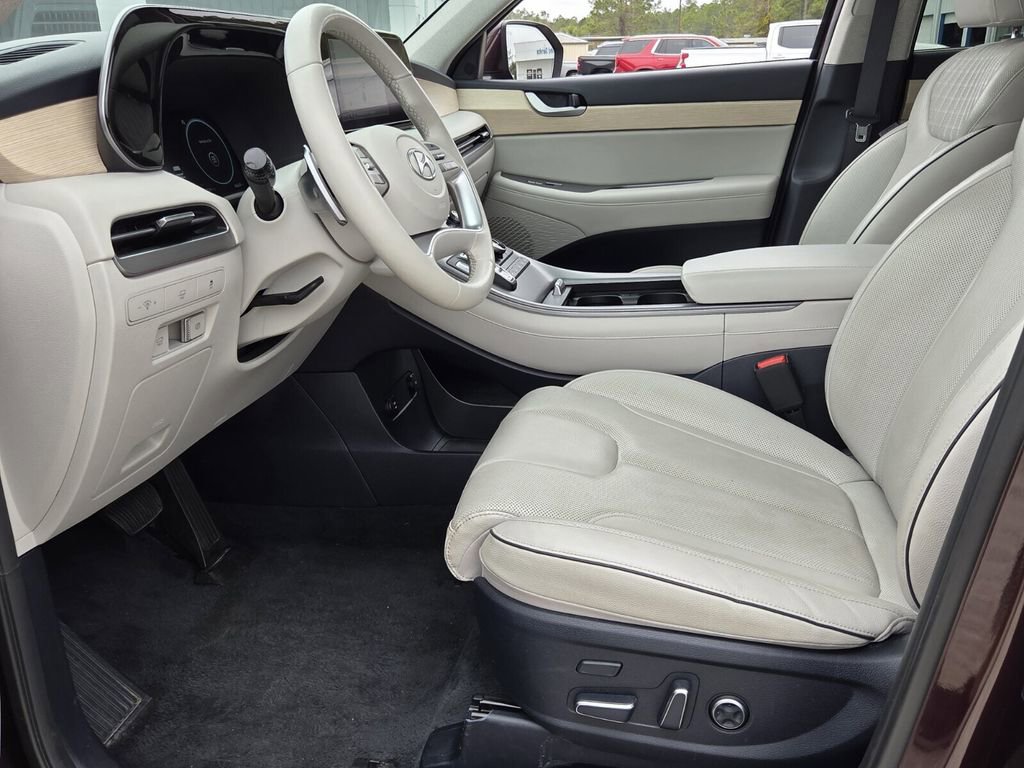 2024 Hyundai Palisade Limited - Photo 11