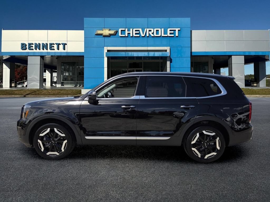 Used 2024 Kia Telluride S SUV