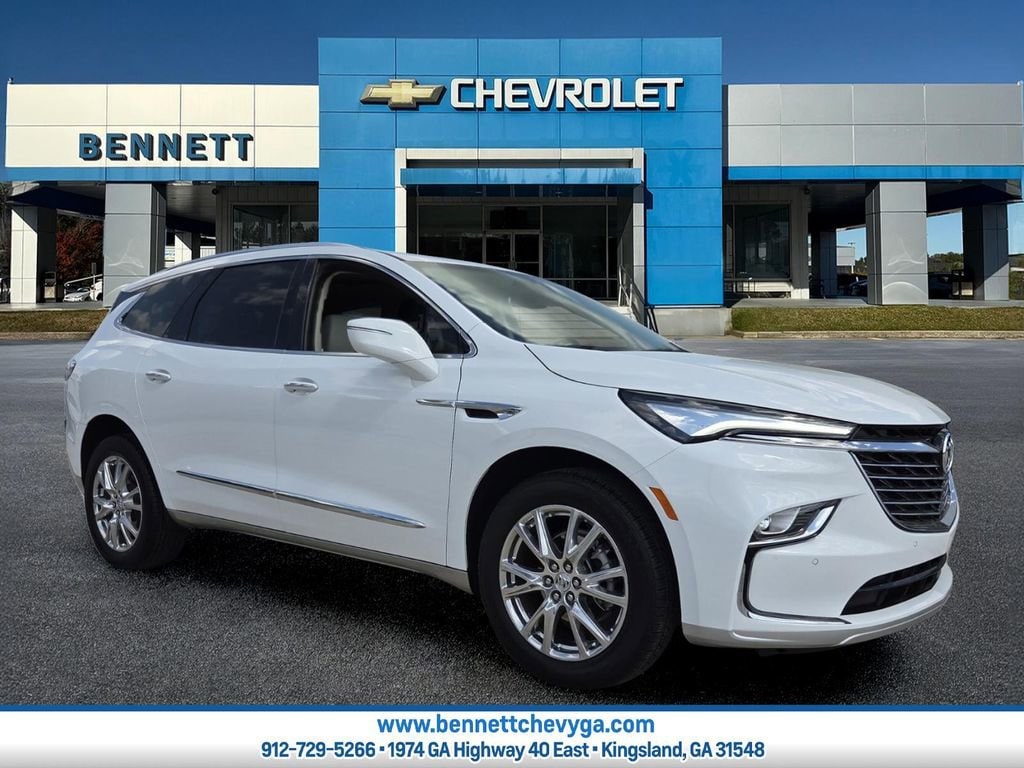 2024 Buick Enclave Essence AWD's photo