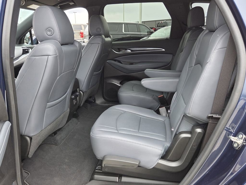 2023 Buick Enclave Essence - Photo 12