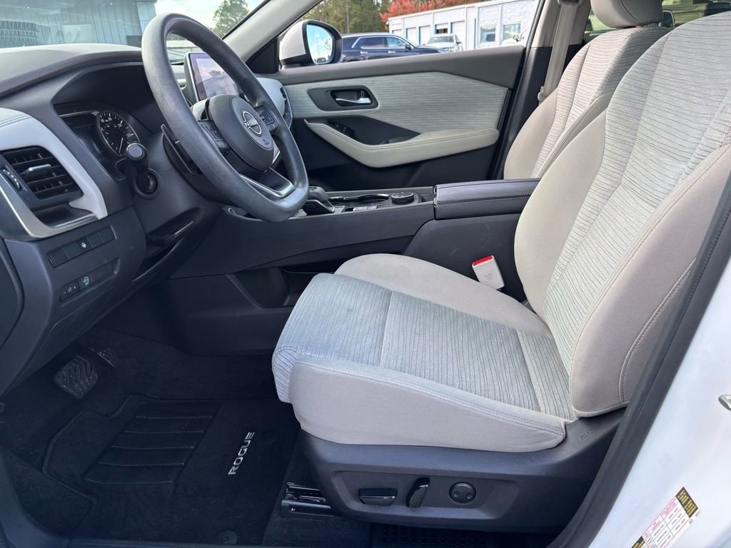 Used 2023 Nissan Rogue SV