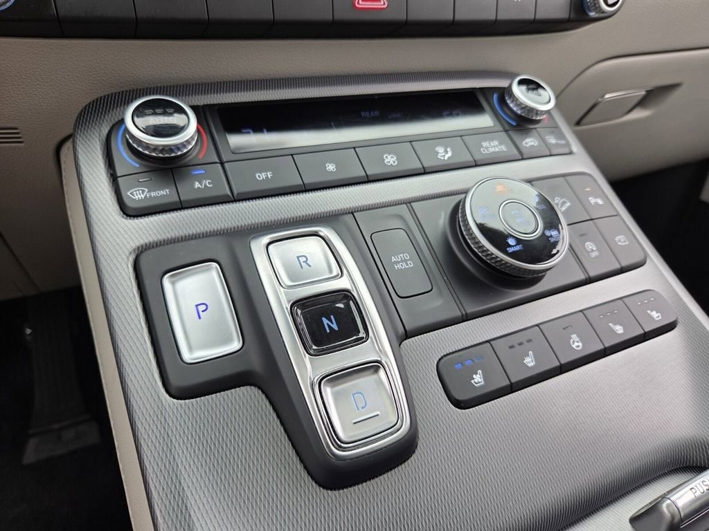 2024 Hyundai Palisade Limited - Photo 23