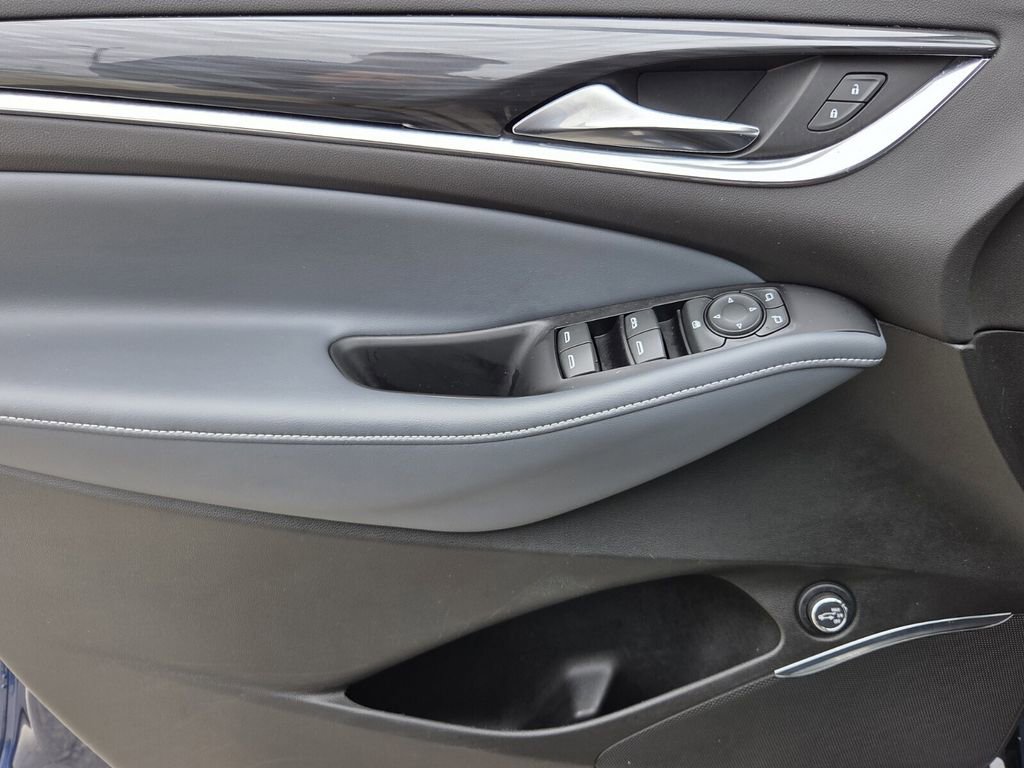 2023 Buick Enclave Essence - Photo 21