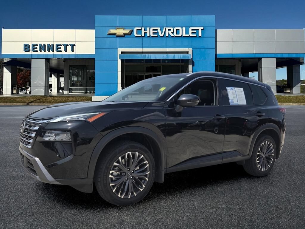 Used 2025 Nissan Rogue SL FWD SUV
