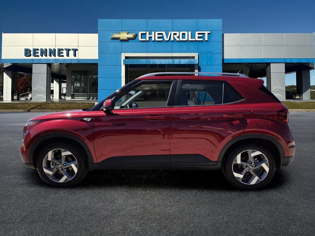 Used 2025 Hyundai Venue SEL