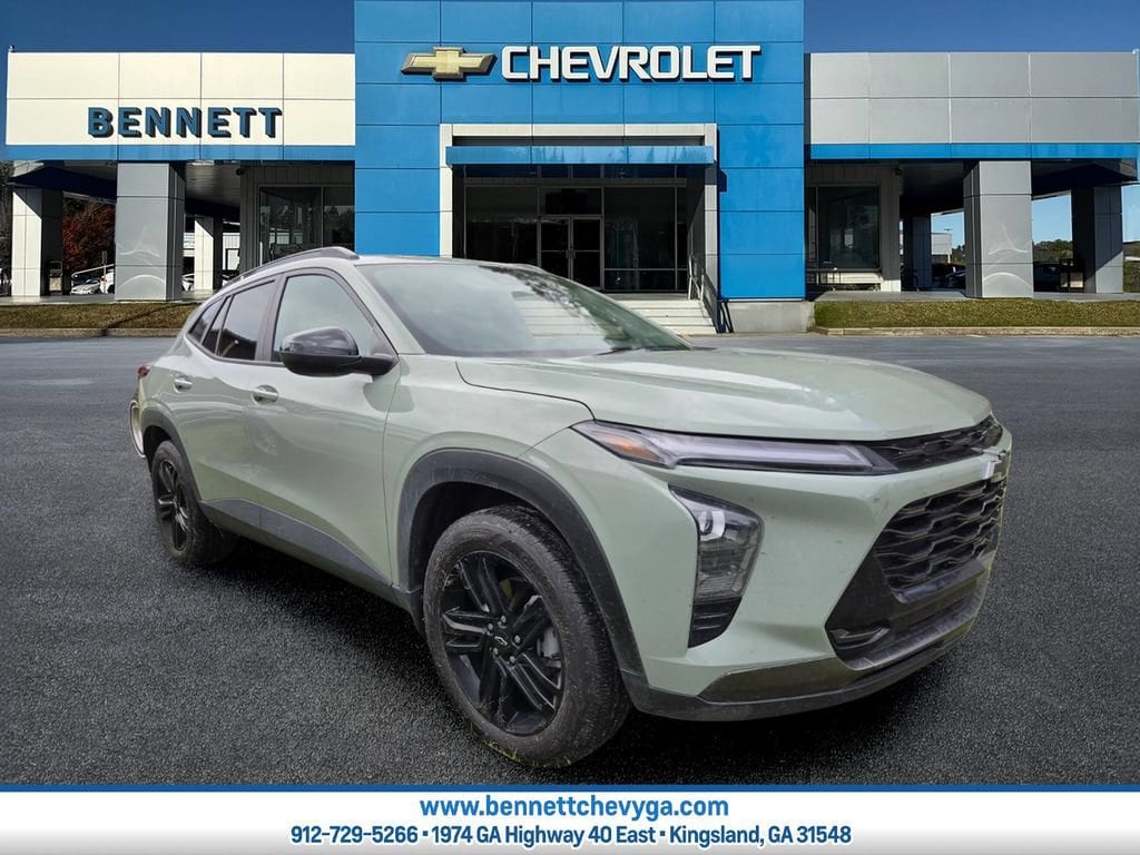 Used 2025 Chevrolet Trax Activ SUV