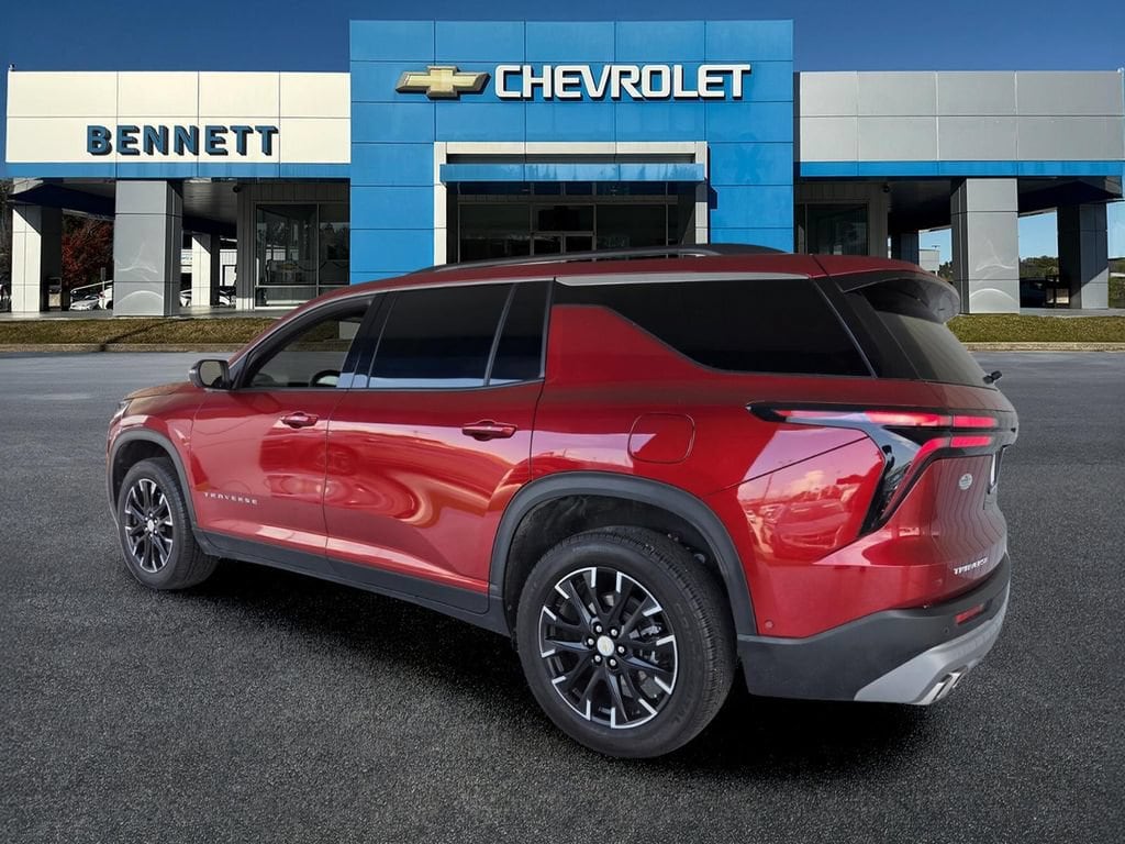 Used 2025 Chevrolet Traverse LT SUV
