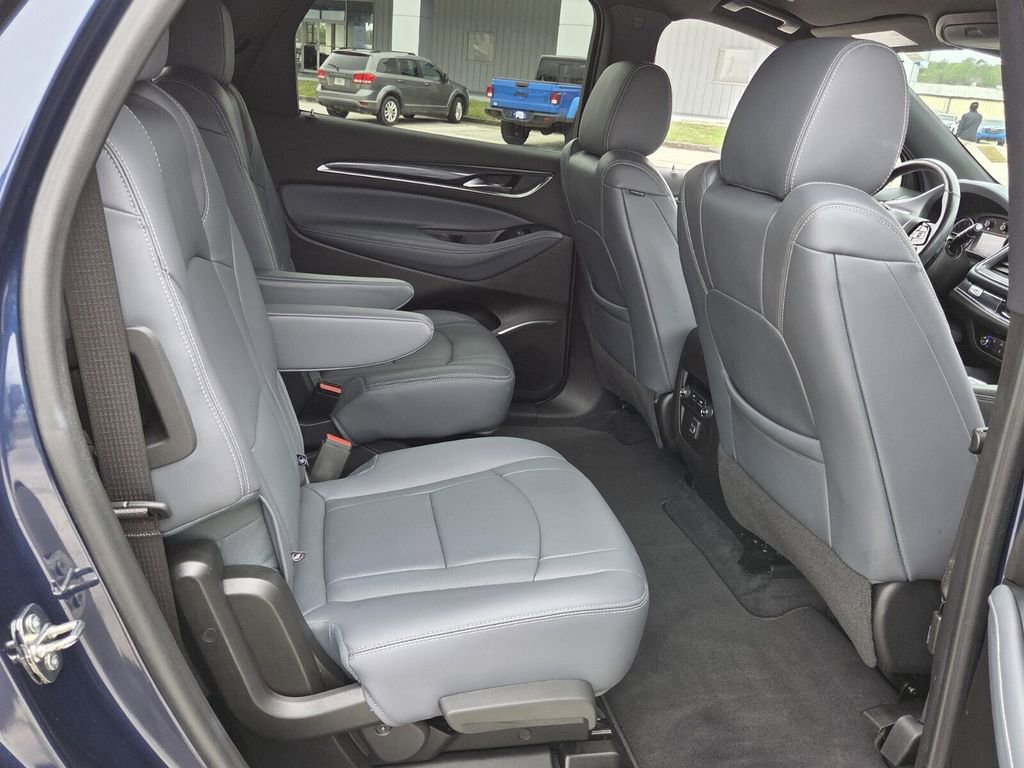 2023 Buick Enclave Essence - Photo 18