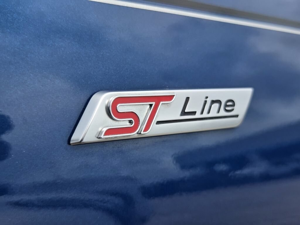 Used 2023 Ford Escape ST-Line Select SUV